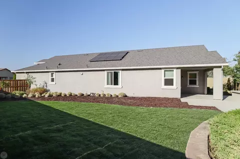 Exterior - 1106 Crescent Ave, Manteca, CA 95336 photo 8 of 17