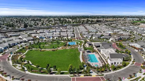 View/Area - 1106 Crescent Ave, Manteca, CA 95336 photo 5 of 21