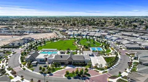 View/Area - 1106 Crescent Ave, Manteca, CA 95336 photo 6 of 21