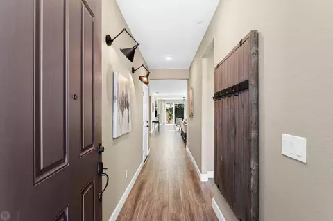 Entry Way - 1106 Crescent Ave, Manteca, CA 95336 photo 1 of 4