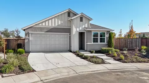 Exterior - 1106 Crescent Ave, Manteca, CA 95336 photo 3 of 17