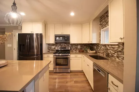 Kitchen - 4911 Eden Ct, Carmichael, CA 95608 photo 2 of 2