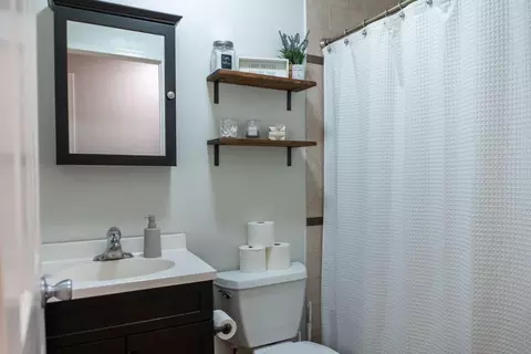 Bath - 364 O St, Lathrop, CA 95330 photo 1 of 4