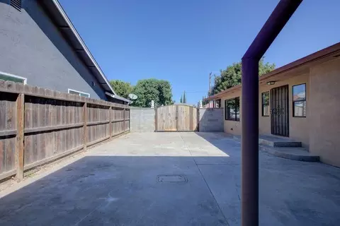 Exterior - 1612 Hackett Rd, Ceres, CA 95307 photo 7 of 11