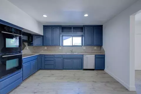 Kitchen - 1612 Hackett Rd, Ceres, CA 95307 photo 2 of 2