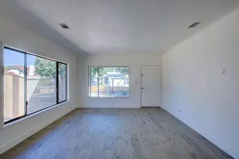 Living - 1612 Hackett Rd, Ceres, CA 95307 photo 6 of 7