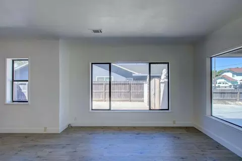 Living - 1612 Hackett Rd, Ceres, CA 95307 photo 5 of 7