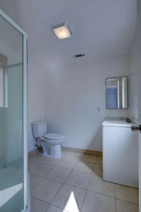 Bath - 1612 Hackett Rd, Ceres, CA 95307 photo 3 of 3