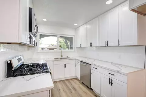 Kitchen - 9120 Sutton Way, Orangevale, CA 95662 photo 5 of 5
