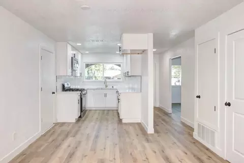 Entry Way - 9120 Sutton Way, Orangevale, CA 95662 photo 2 of 2
