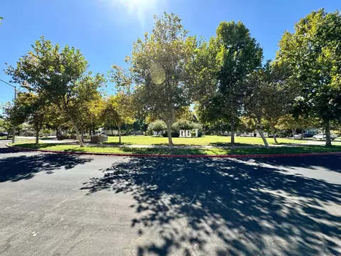 Exterior - 171 Memory Ln, Turlock, CA 95382 photo 10 of 11
