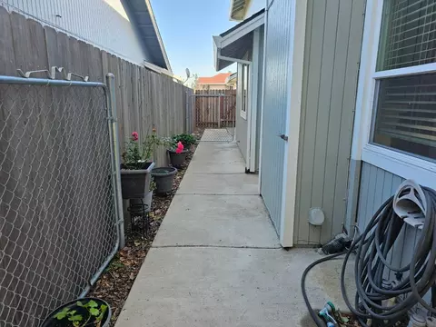 8231 Benjamin Dr, Antelope, CA 95843 photo 27