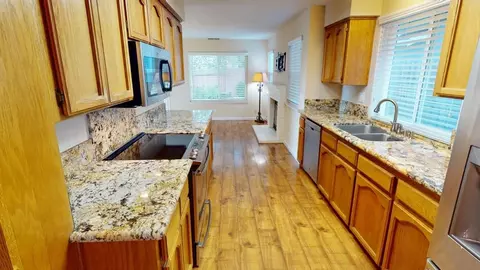 8231 Benjamin Dr, Antelope, CA 95843 photo 5