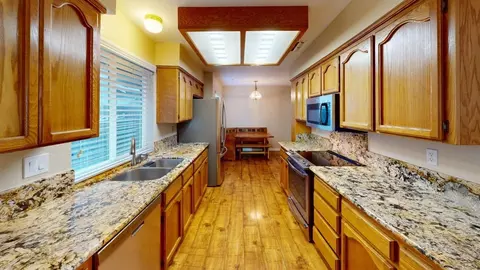 8231 Benjamin Dr, Antelope, CA 95843 photo 6