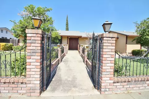 1501 Carlisle Ave, Modesto, CA 95356 photo 2
