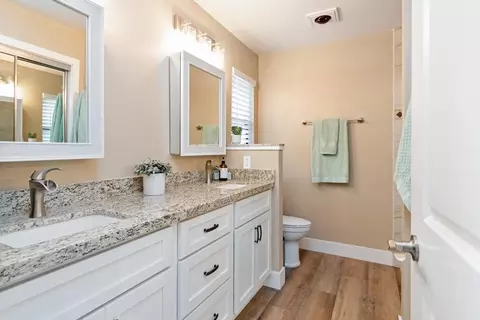 Bath - 3971 Frog Hollow Dr, Placerville, CA 95667 photo 1 of 5