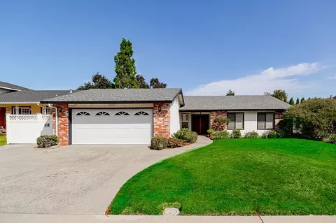 916 Alpine Ave, Manteca, CA 95336 photo 1