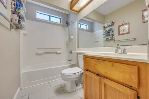 Bath - 3909 Weybridge Way, Antelope, CA 95843 photo 1 of 2