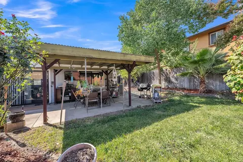 Exterior - 3909 Weybridge Way, Antelope, CA 95843 photo 9 of 13