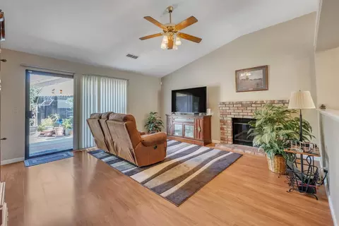 Living - 3909 Weybridge Way, Antelope, CA 95843 photo 1 of 2