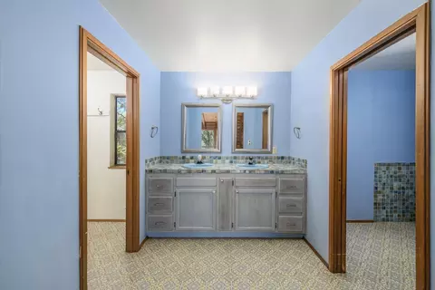 Bath - 2120 Carson Rd, Placerville, CA 95667 photo 1 of 6