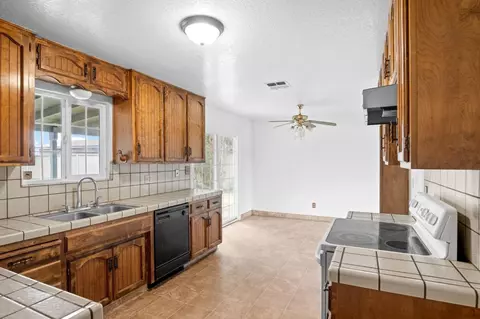 7527 Jade Ln, Hilmar, CA 95324 photo 8