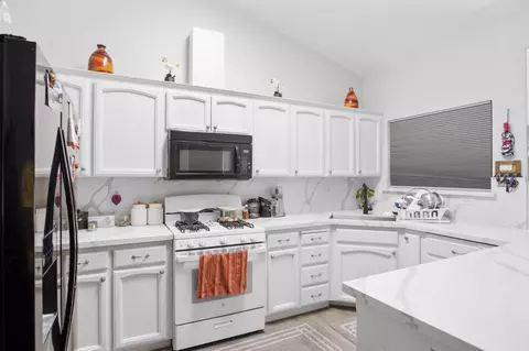 Kitchen - 2414 Sorrel Dr, Turlock, CA 95380 photo 2 of 3
