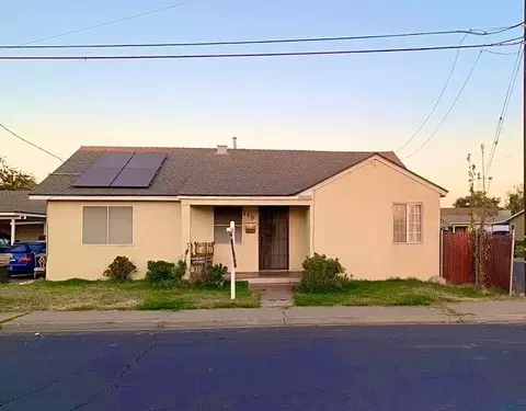 110 S Walnut Ave, Manteca, CA 95337 photo 1