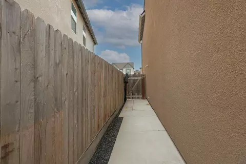Entry Way - 190 Korbel Ave, Merced, CA 95348 photo 6 of 6