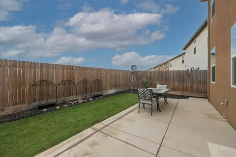Exterior - 190 Korbel Ave, Merced, CA 95348 photo 8 of 9