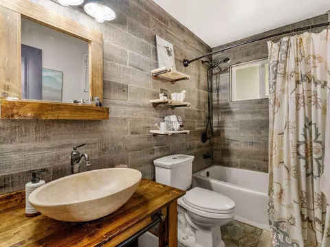 Bath - 3980 Freedom Rd, Placerville, CA 95667 photo 1 of 1