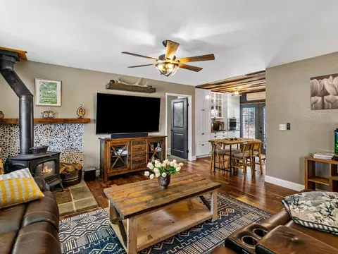 Living - 3980 Freedom Rd, Placerville, CA 95667 photo 3 of 4