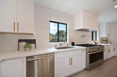 Kitchen - 1611 Del Dayo Dr, Carmichael, CA 95608 photo 5 of 5
