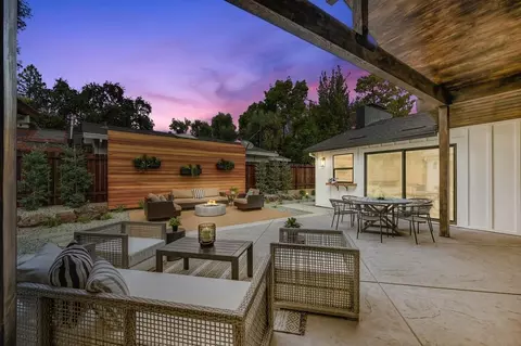Exterior - 1611 Del Dayo Dr, Carmichael, CA 95608 photo 9 of 18