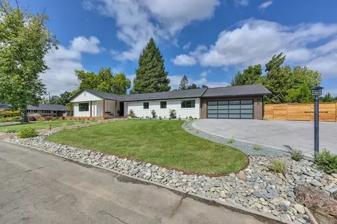 Exterior - 1611 Del Dayo Dr, Carmichael, CA 95608 photo 5 of 18