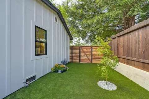 Exterior - 1611 Del Dayo Dr, Carmichael, CA 95608 photo 16 of 18