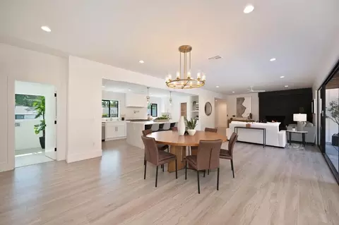 Dining - 1611 Del Dayo Dr, Carmichael, CA 95608 photo 2 of 2