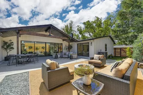 Exterior - 1611 Del Dayo Dr, Carmichael, CA 95608 photo 11 of 18