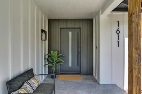Entry Way - 1611 Del Dayo Dr, Carmichael, CA 95608 photo 1 of 4
