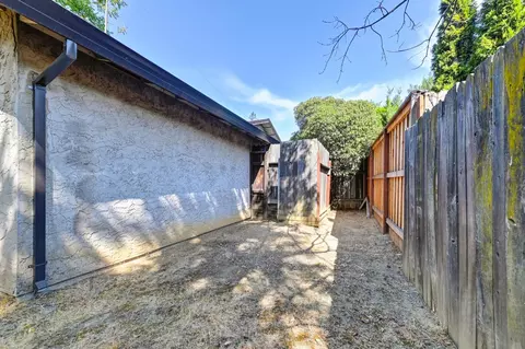 Exterior - 4840 Robertson Ave, Carmichael, CA 95608 photo 11 of 13