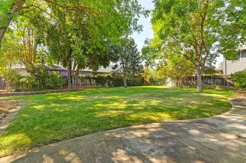Exterior - 4840 Robertson Ave, Carmichael, CA 95608 photo 4 of 13