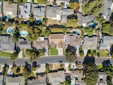 View/Area - 44558 N El Macero Dr, El Macero, CA 95618 photo 5 of 6