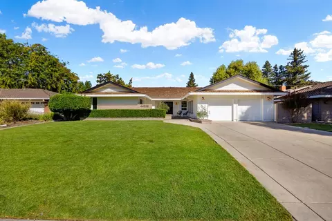 Exterior - 44558 N El Macero Dr, El Macero, CA 95618 photo 7 of 12