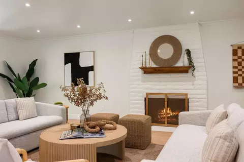 Living - 44558 N El Macero Dr, El Macero, CA 95618 photo 3 of 3