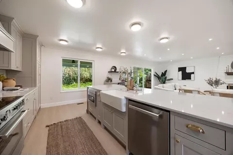 Kitchen - 44558 N El Macero Dr, El Macero, CA 95618 photo 7 of 8
