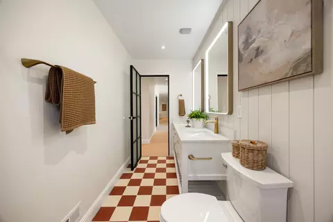 Bath - 44558 N El Macero Dr, El Macero, CA 95618 photo 6 of 9