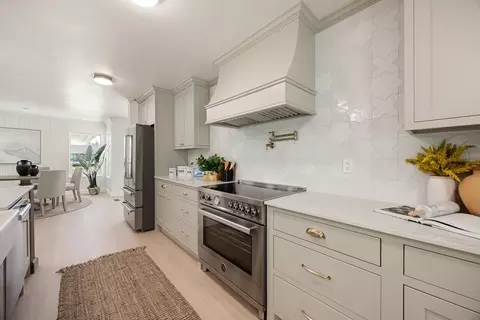 Kitchen - 44558 N El Macero Dr, El Macero, CA 95618 photo 5 of 8