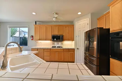 3120 Knightsbridge Dr, Modesto, CA 95355 photo 22
