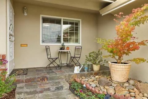 2120 Pine St, Lodi, CA 95242 photo 2
