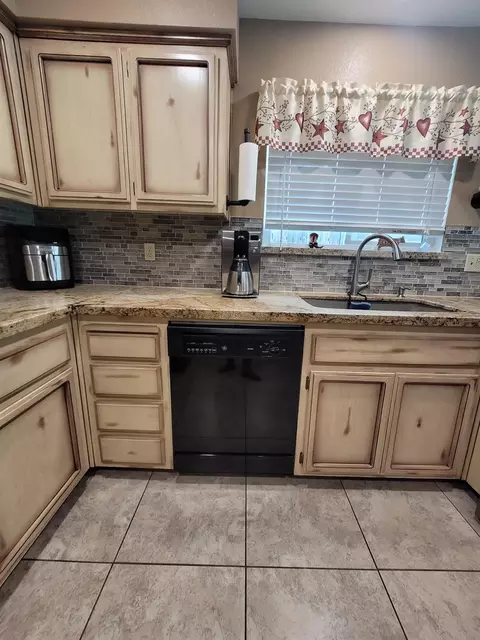 822 Madeline Ct, Merced, CA 95341 photo 3